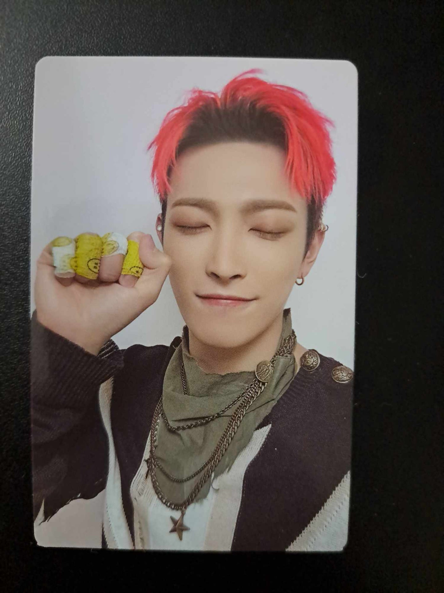 ATEEZ The World: Outlaw Photocard Hongjoong