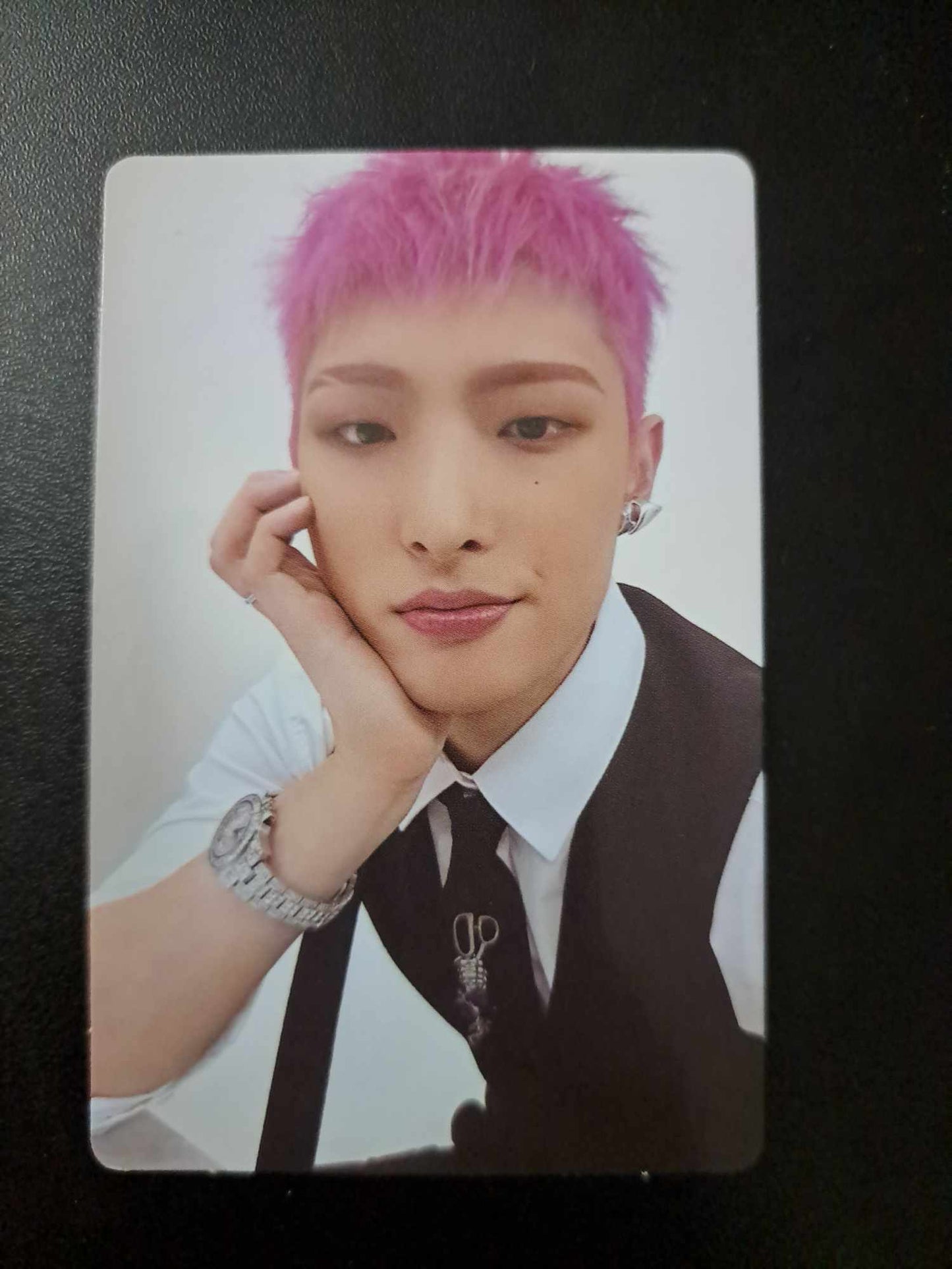 ATEEZ The World: Outlaw Photocard Mingi