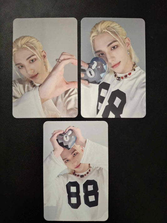 Stray Kids Maxident Hyunjin Case Version Photocards