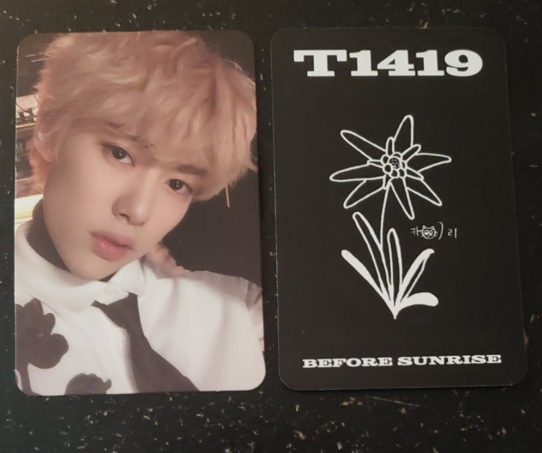 TFN Before Sunrise Part One Selfie Photocard
