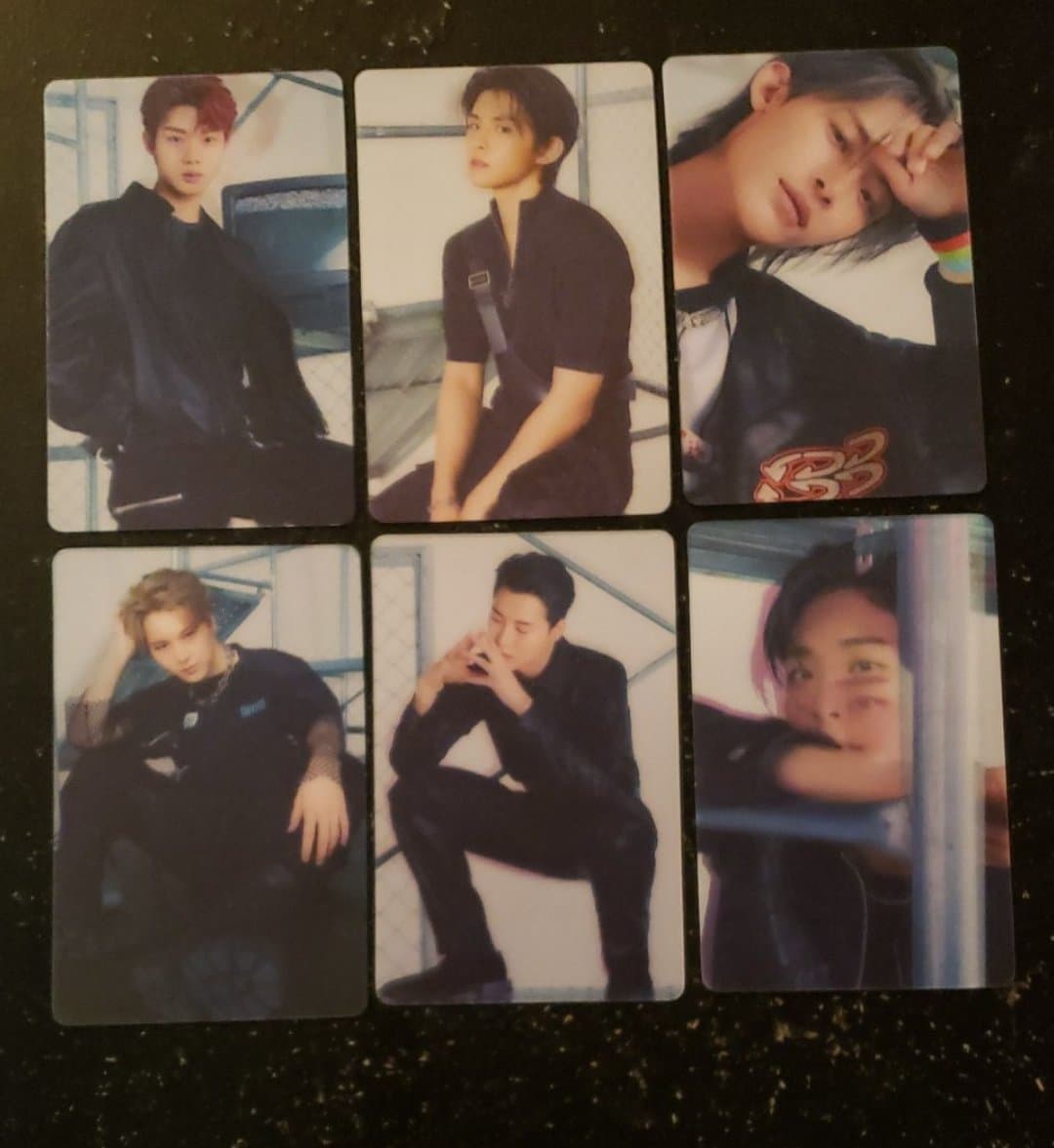 TO1 Re:Alize Album Black Lenticular Photocard