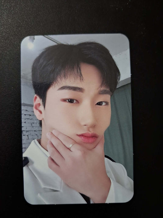 ATEEZ ANITEEZ in Illusion Picket Cover Photocard San Version