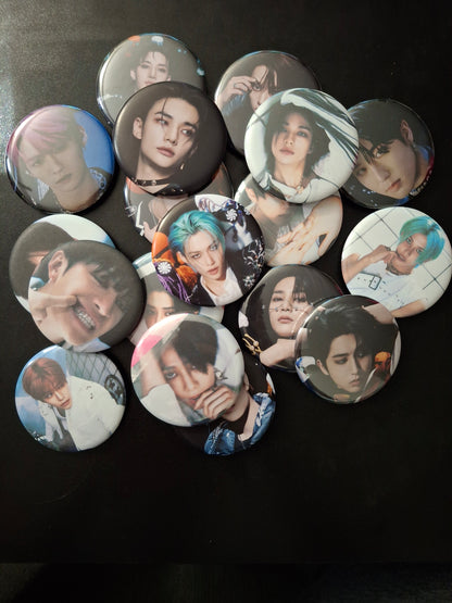 [Charity] Stray Kids 2.25" Can Badges