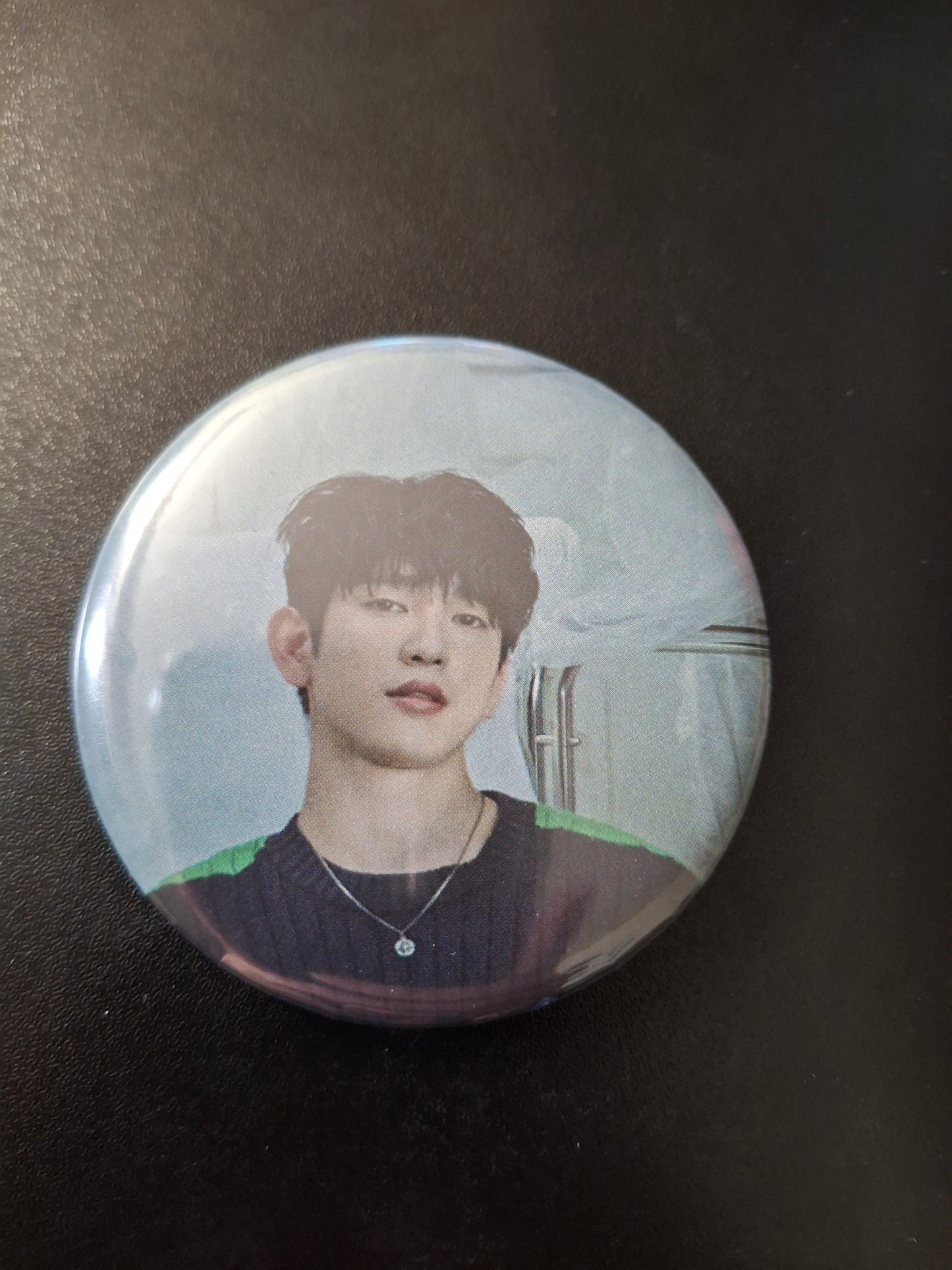 [Charity] KPOP 2.25" Can Badges