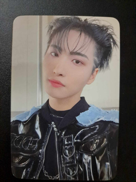 ATEEZ The World Ep1 Movement Indie Version Photocard Seonghwa