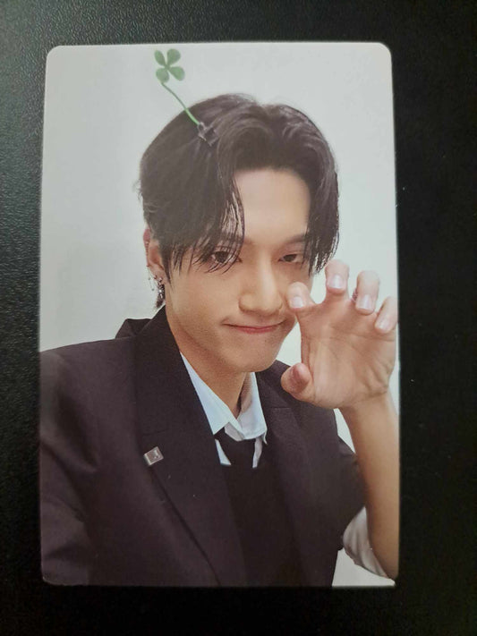 ATEEZ The World: Outlaw Photocard Wooyoung