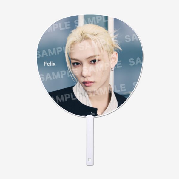 [PRE-ORDER] Stray Kids World Tour Run It Japan MD Uchiwa