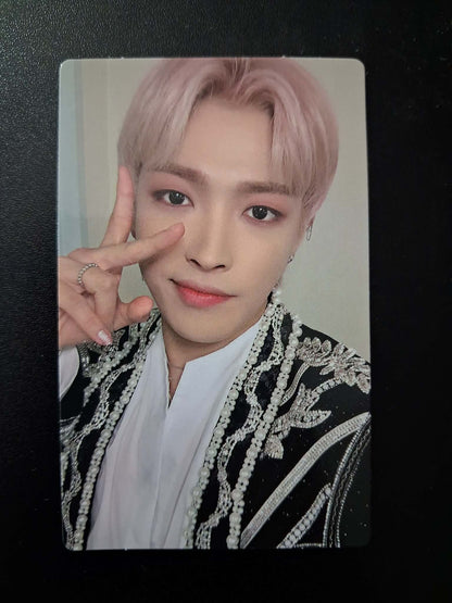 ATEEZ Map the Treasure Hongjoong Photocard
