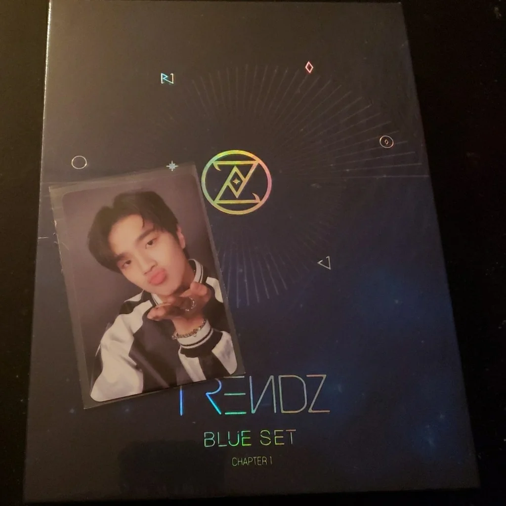 TRENDZ Blue Set Sealed Album w/Makestar Photocard A